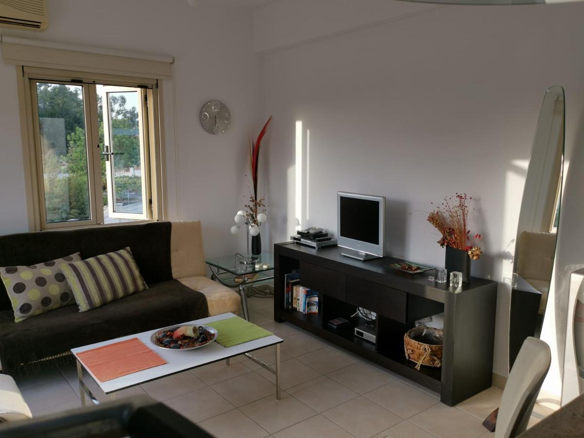 Garden Luxury Apartment Ayía Nápa Extérieur photo